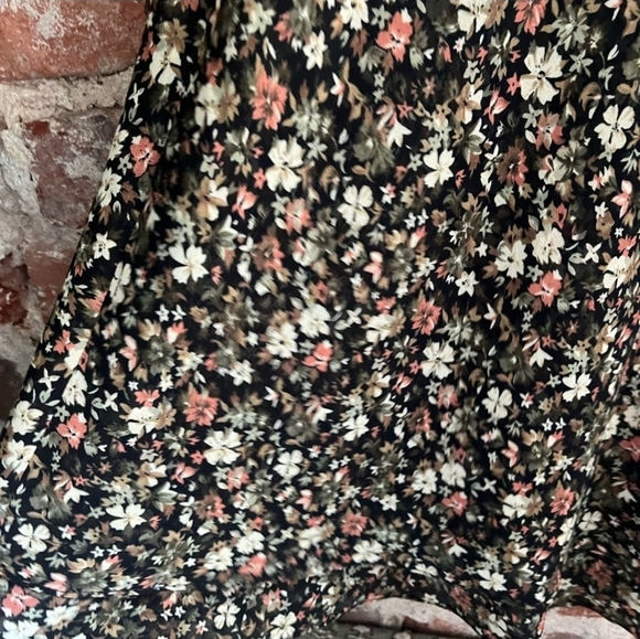 Vintage Express Black‎ Floral Knee Length Skirt Size Medium Y2k 90s - Picture 3 of 5